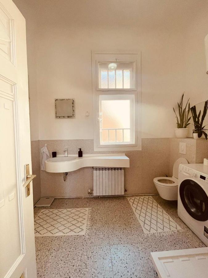 The Best Location Salon Apartment With Main Street View SJJ Extérieur photo